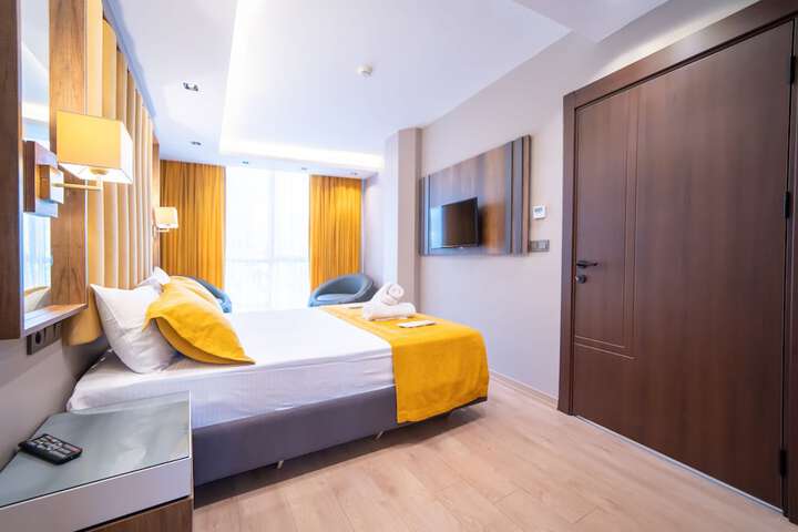 Room 35 of 100