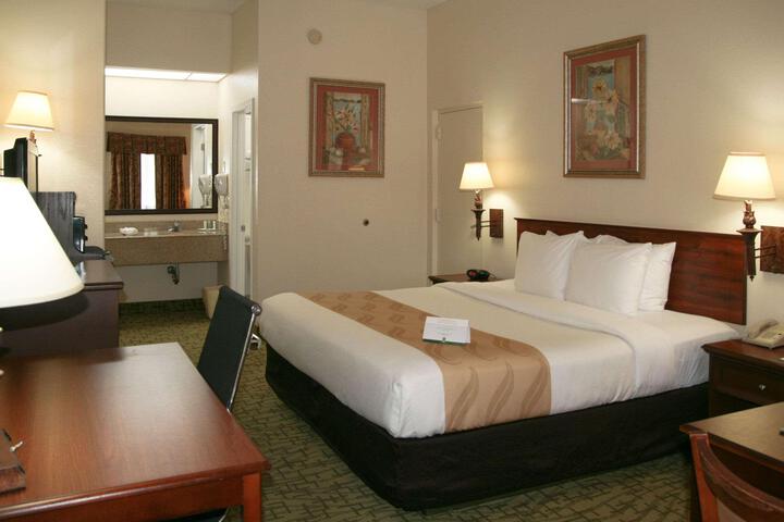 1 King Bed (7 of 7)