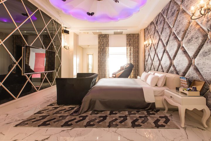 Room 42 of 91