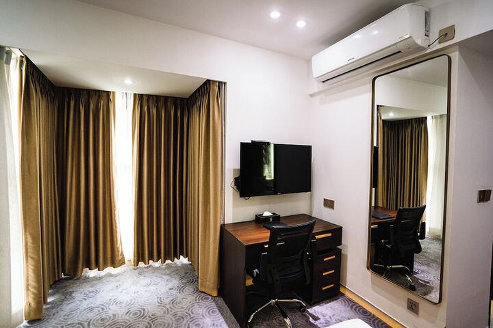 Room 3 of 55