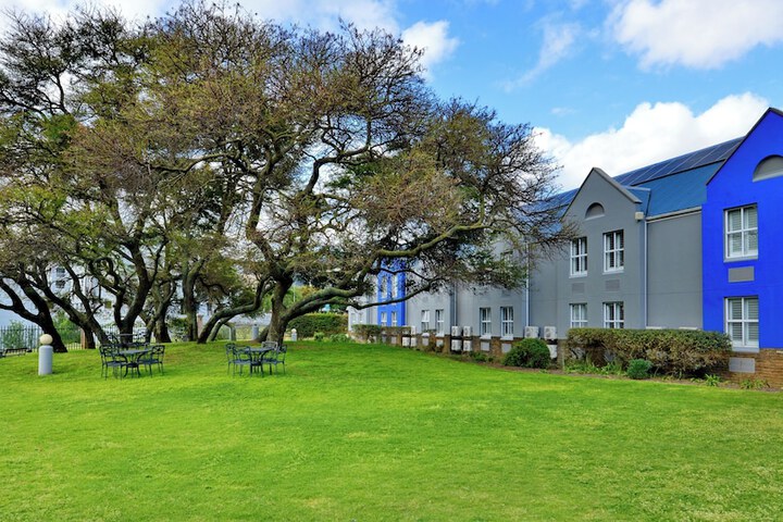 Hotel with Pool
