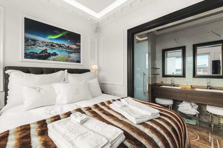 Room 30 of 113
