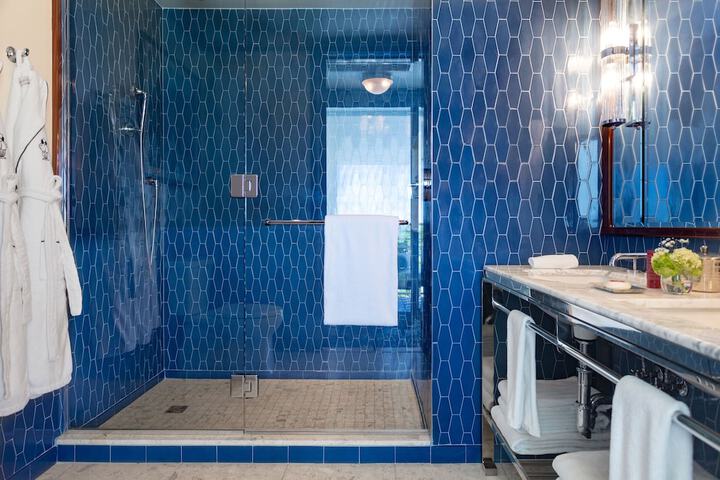 Bathroom shower