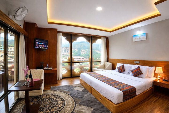 Room 4 of 26