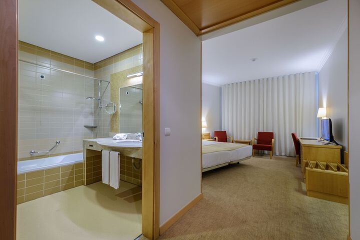 Room 29 of 46