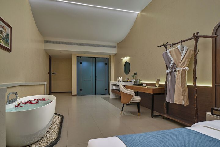 Room 41 of 49