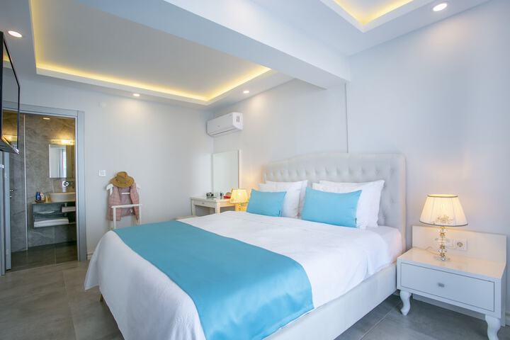 Room 7 of 43