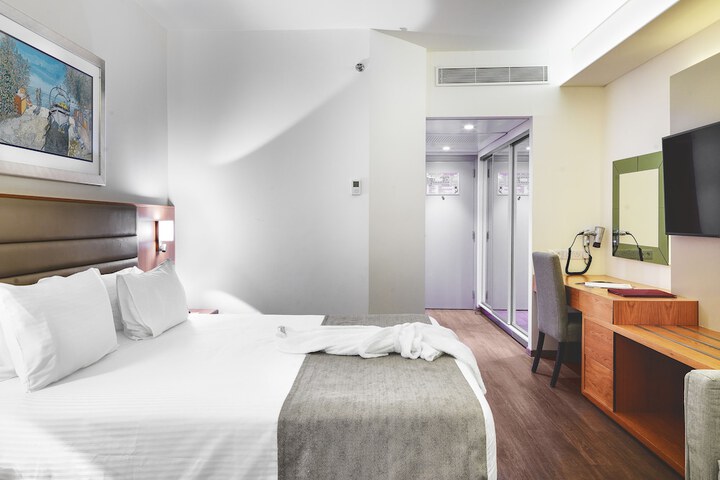 Room 29 of 154