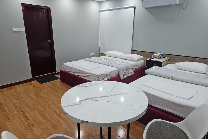 Room 44 of 66
