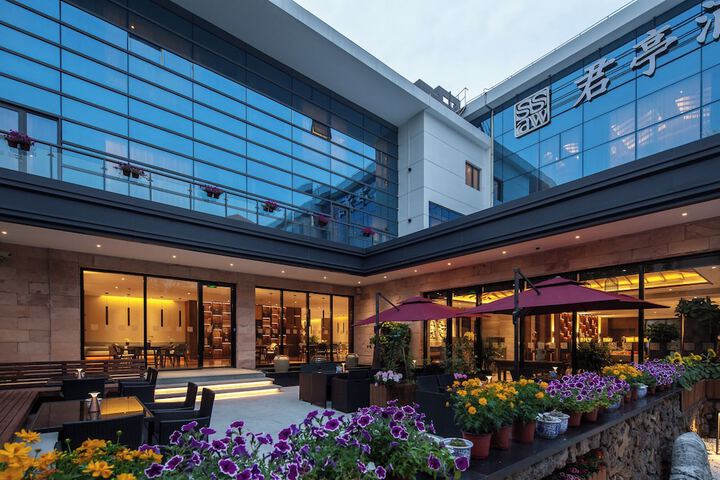 Hotel 109 of 111