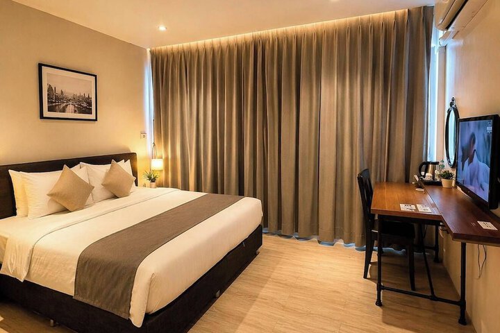 Room 15 of 43