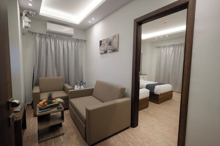 Room 6 of 43