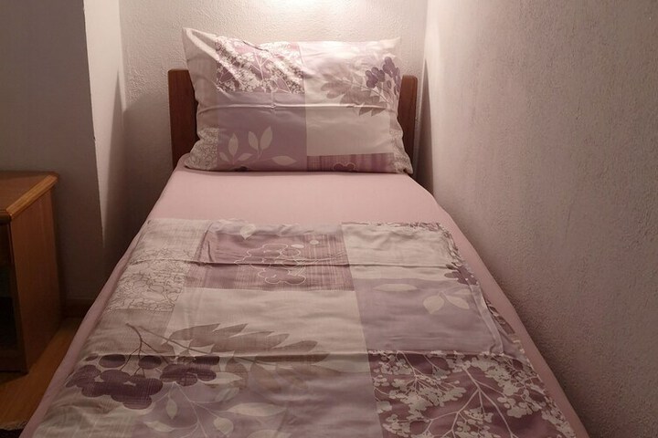 Room 4 of 60