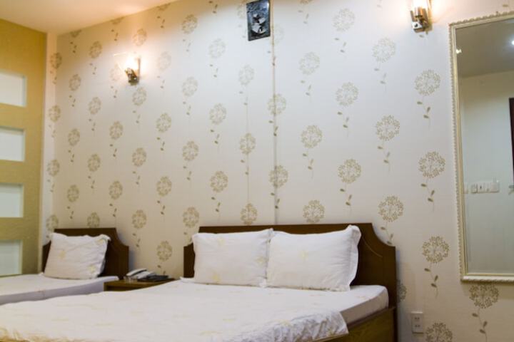 Room 17 of 47