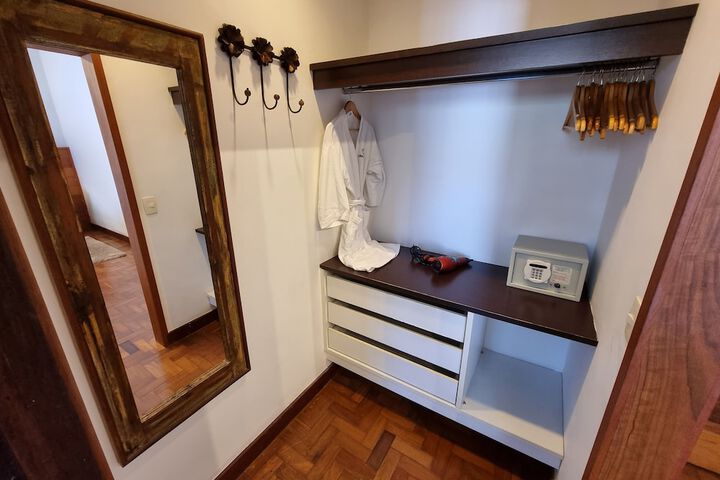 Room 47 of 152