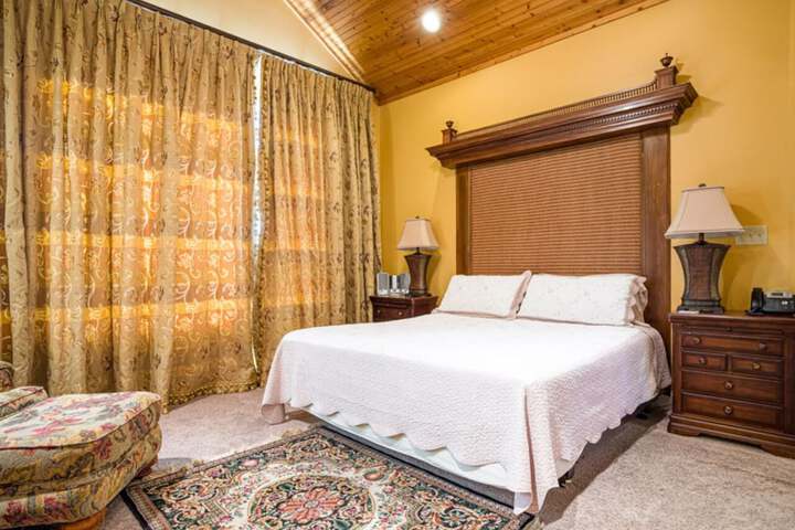Room 45 of 108