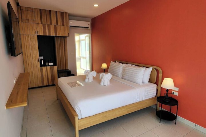 Room 16 of 62
