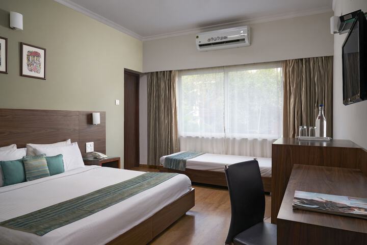 Room 10 of 89