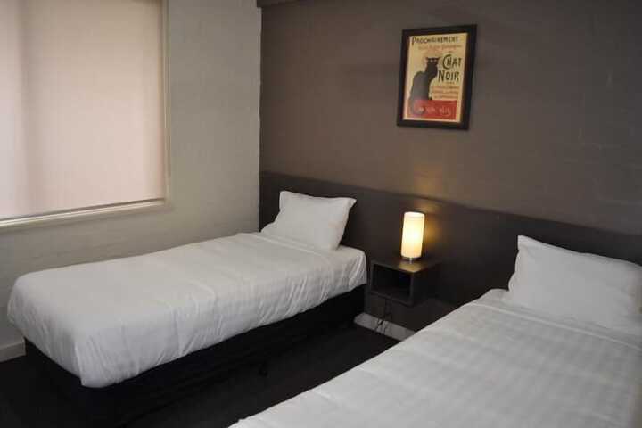 Room 6 of 46