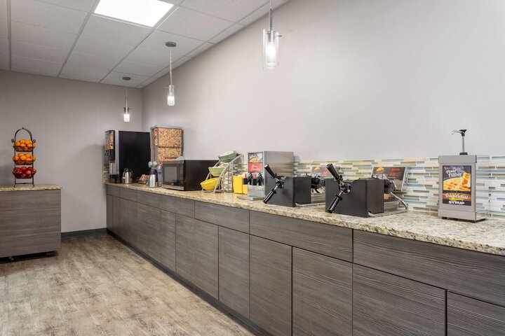 Breakfast/Coffee Service 54 of 60