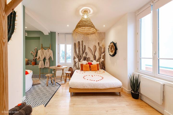 Room 4 of 36