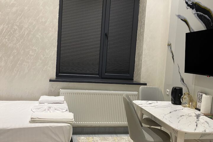Room 7 of 17
