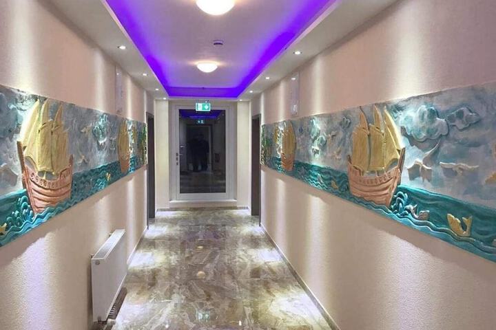 Ballroom/Hall 47 of 55