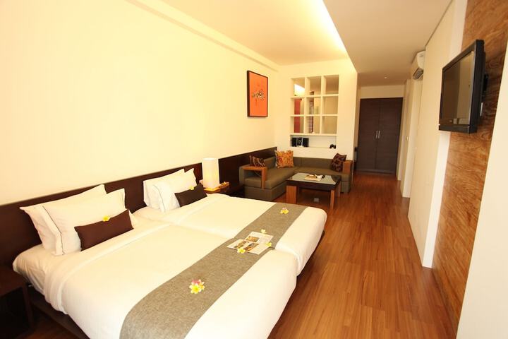 Room 4 of 36