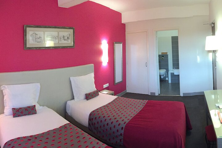 Room 14 of 61