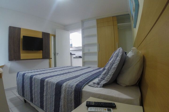 Room 6 of 33