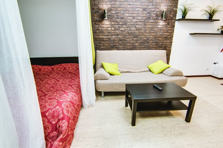 Room 3 of 172