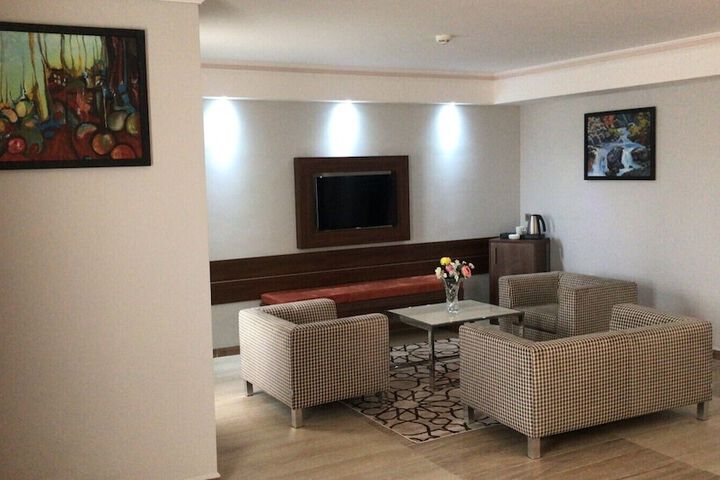 Room 11 of 72