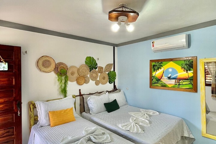 Room 18 of 76