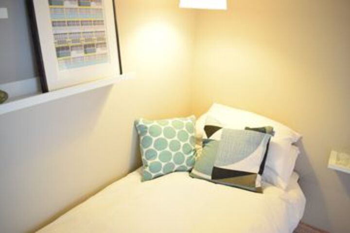 Room 11 of 48