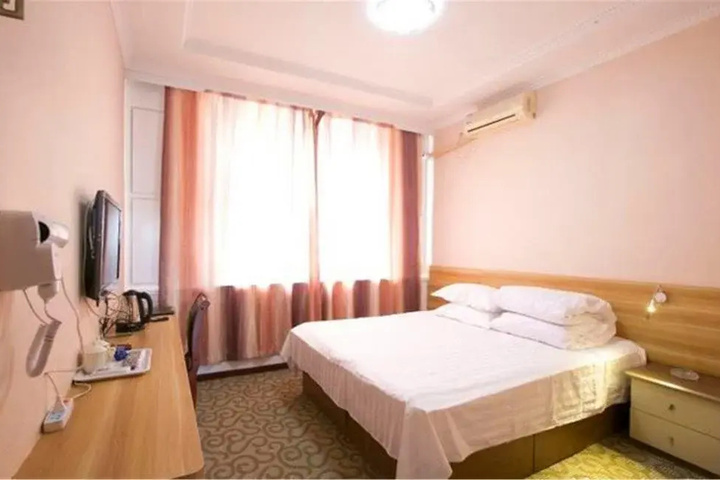 Room 3 of 18