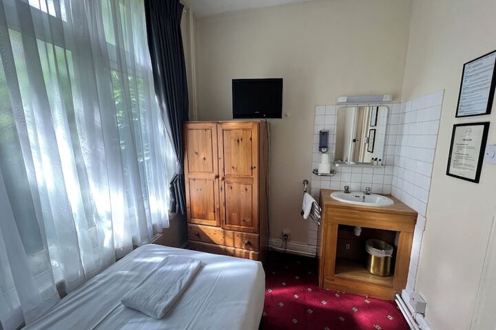 Room 60 of 89
