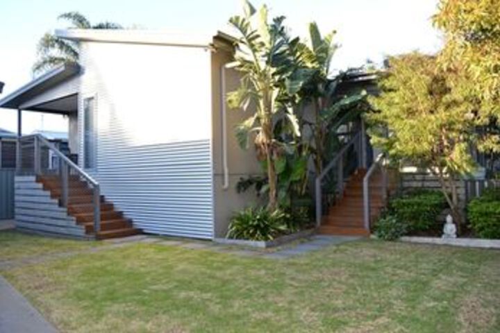 Hotel Exterior 4 of 20