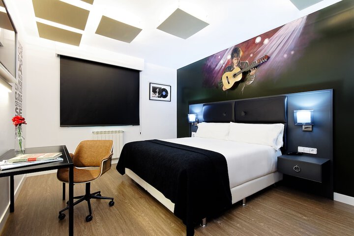 Room 47 of 83