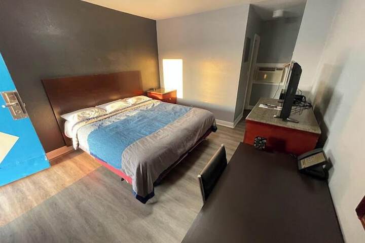 Room 2 of 14