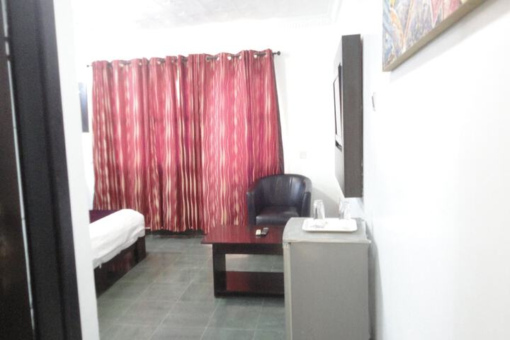 Room 18 of 35