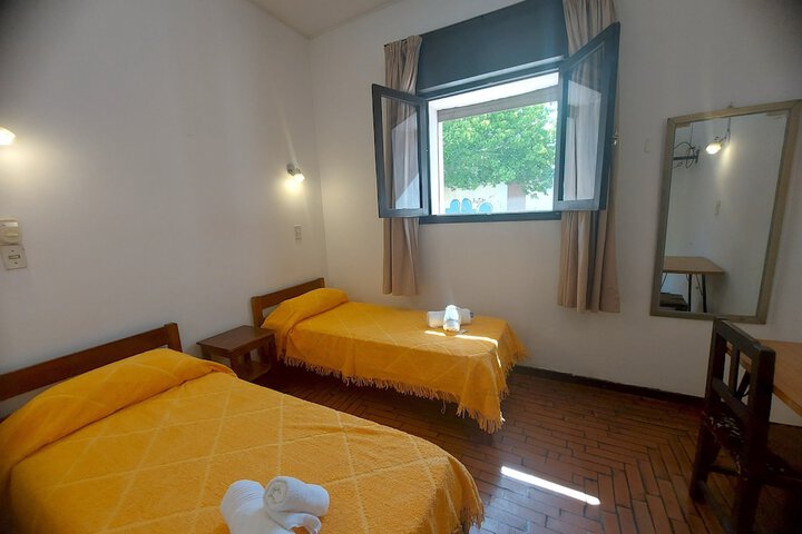 Room 15 of 40