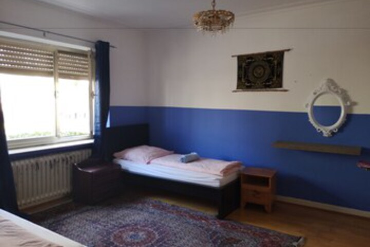 Room 7 of 10