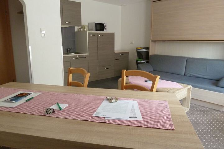 Room 48 of 106
