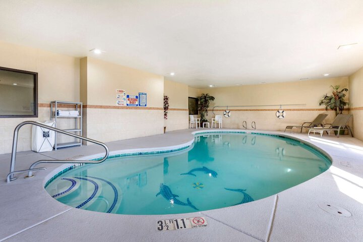 Pool 31 of 47