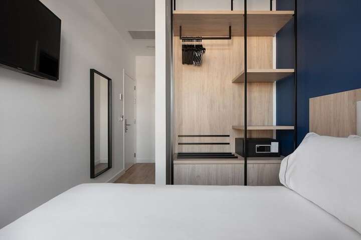 Room 10 of 57