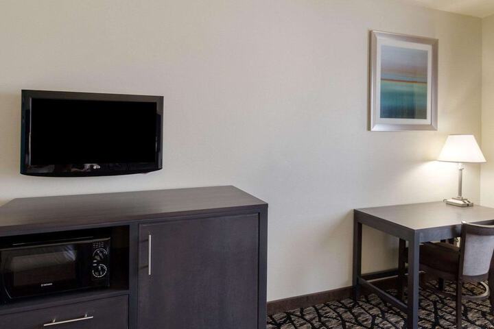 Room 7 of 27