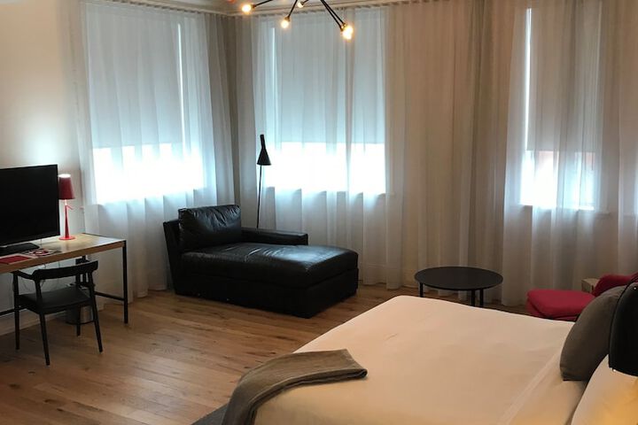 Room 29 of 83