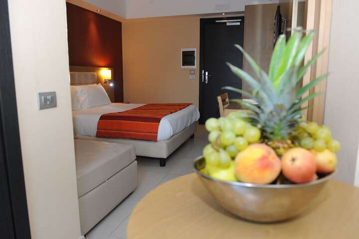 Room 6 of 51