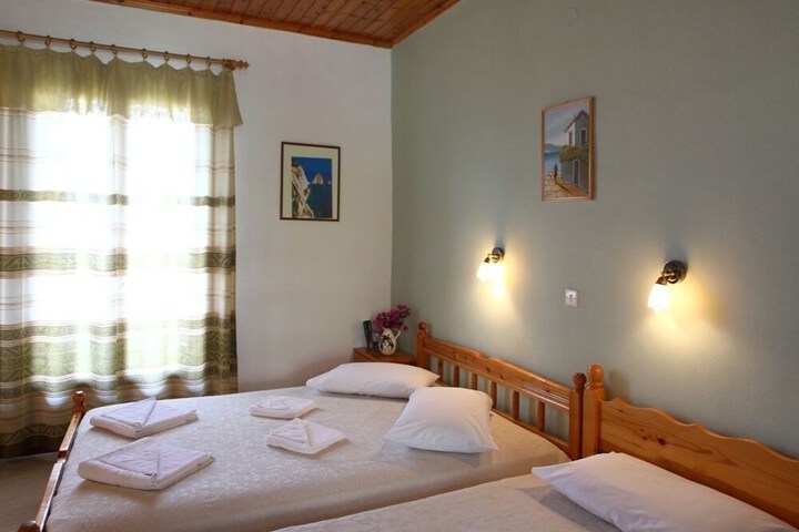 Room 10 of 40