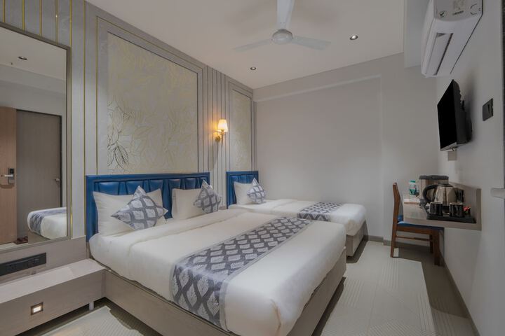 Room 30 of 48